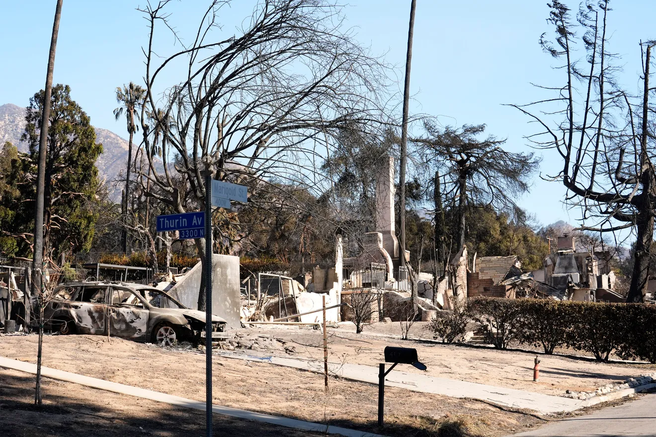 Homeowners trying to rebuild after Altadena's Eaton Fire face concerns ...